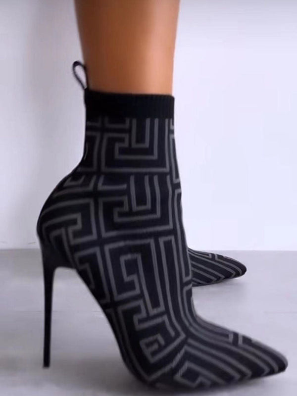 Ribbed Knit Figure Print Anklet Boots Tiynon