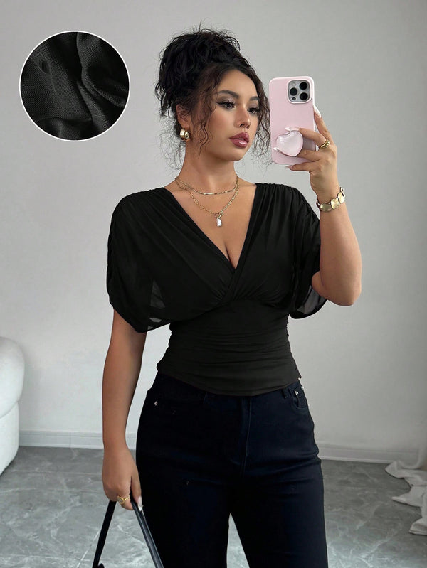 Solid Deep V-Neck Short Sleeve Slim Waist Top for Casual Chic Wear