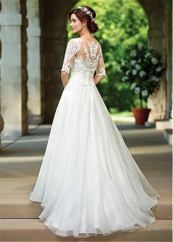 Slim Fit Lace Vintage Bridal Wedding Gown