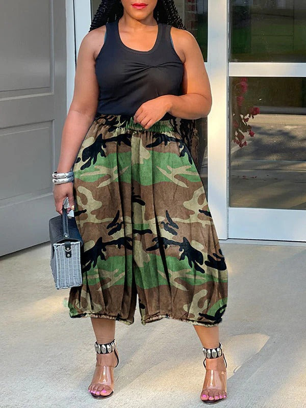 Camouflage Print Elastic-Waist Lantern Capri Pants for Casual Wear