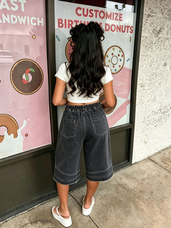 Puppy Cartoon Embroidered Capri Denim Pants for Casual Streetwear
