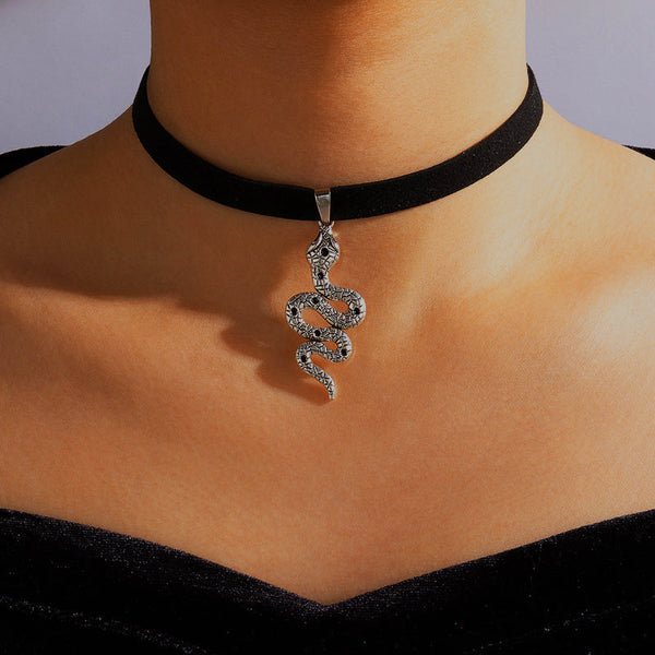 Snake Pendant Flannel Necklaces Tiynon