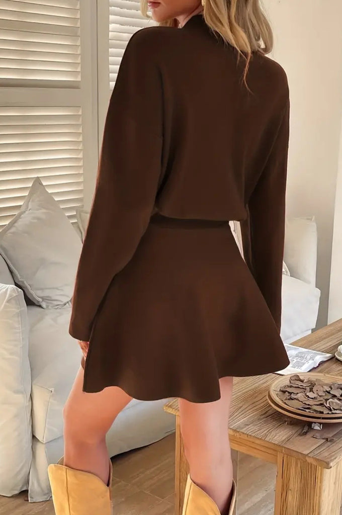 Long Sleeve High-Neck Pleated Knit Skirt